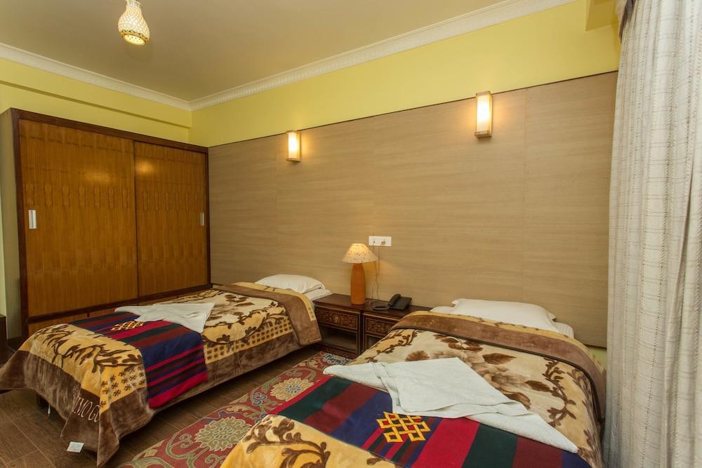 Hotel Siddhi Manakamana Катманду Екстериор снимка