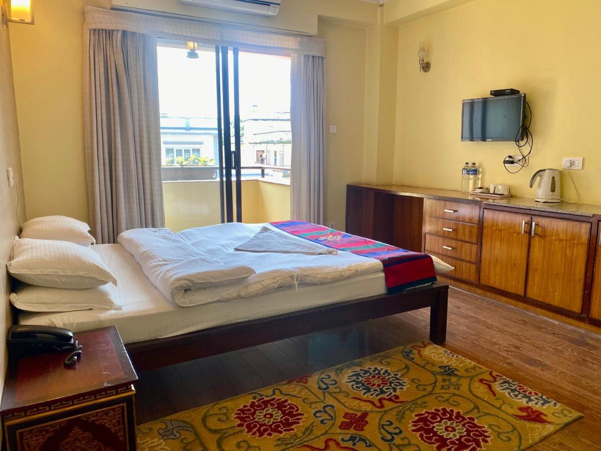 Hotel Siddhi Manakamana Катманду Екстериор снимка