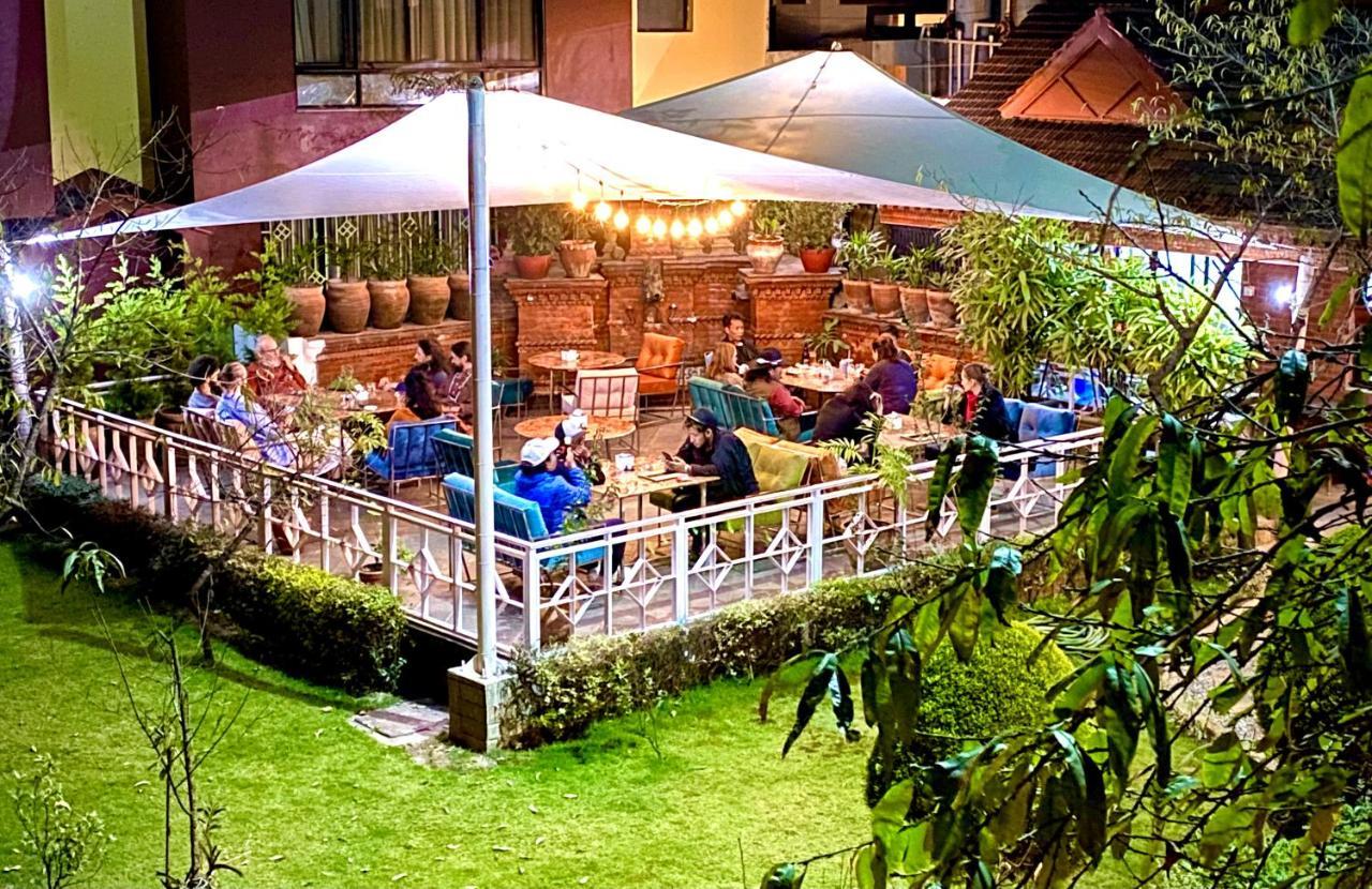 Hotel Siddhi Manakamana Катманду Екстериор снимка