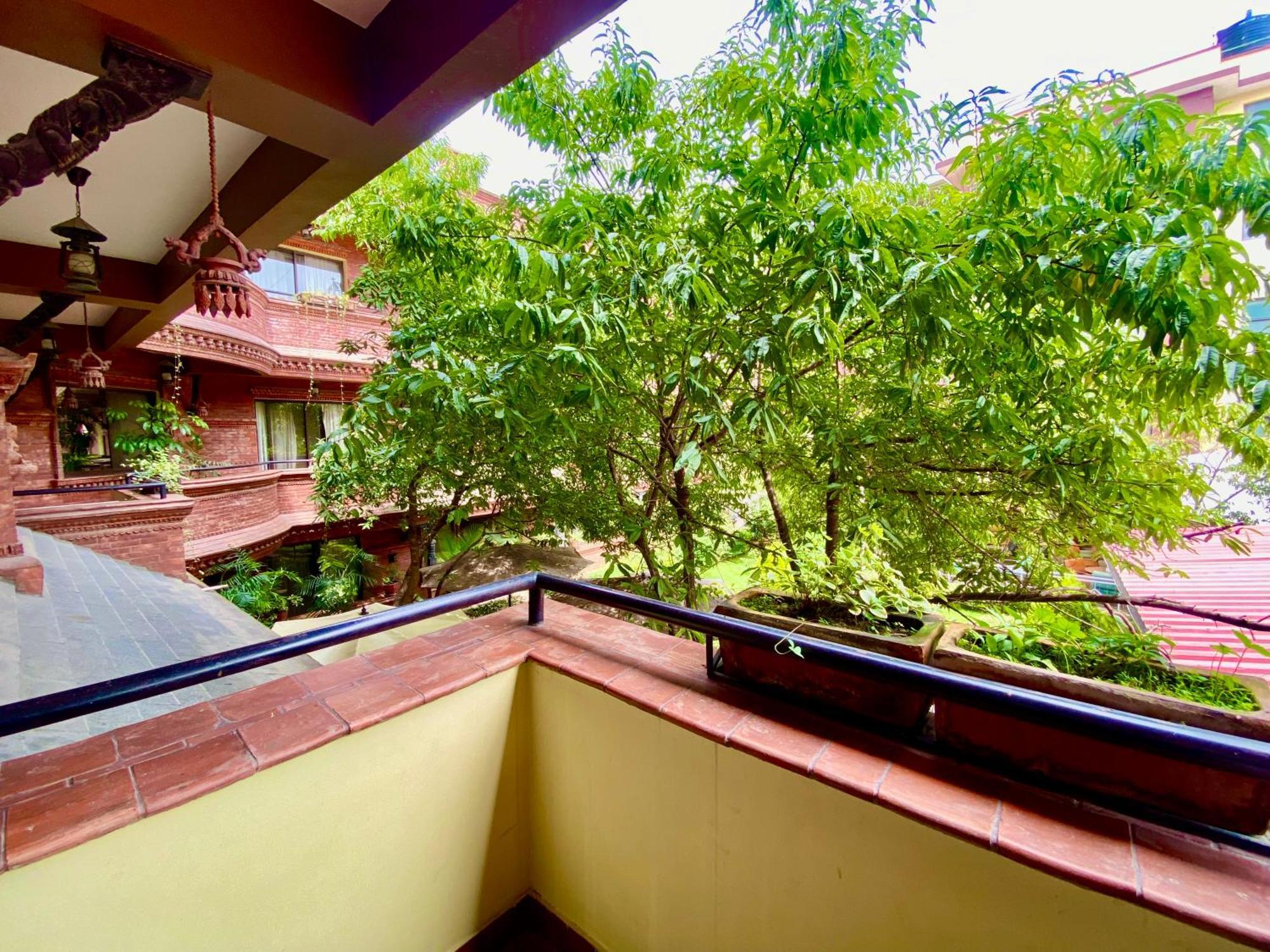 Hotel Siddhi Manakamana Катманду Екстериор снимка