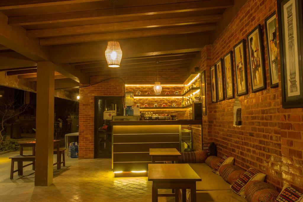 Hotel Siddhi Manakamana Катманду Екстериор снимка
