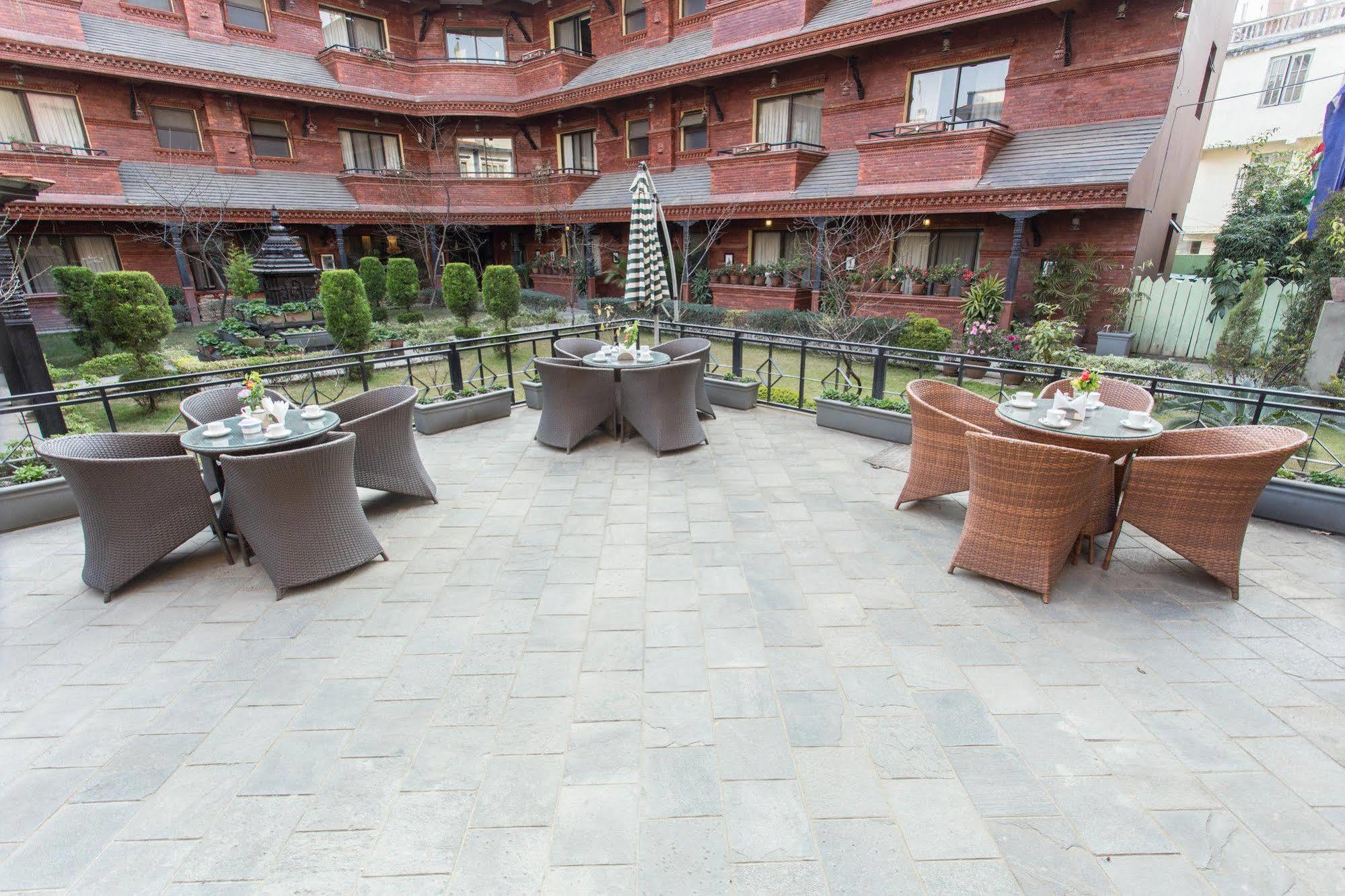 Hotel Siddhi Manakamana Катманду Екстериор снимка