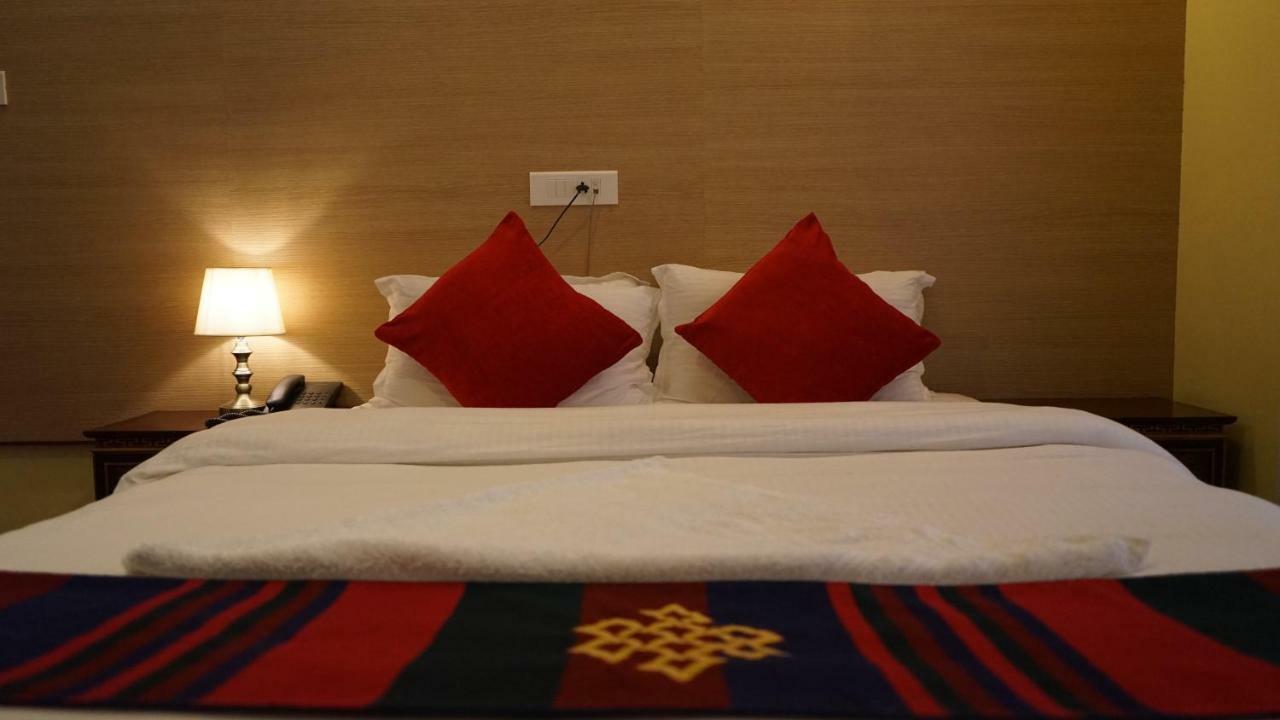 Hotel Siddhi Manakamana Катманду Екстериор снимка